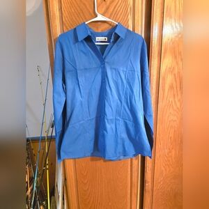 NWOT Hocaies Blue Button-Up Shirt- Long Sleeve Size Large Womens